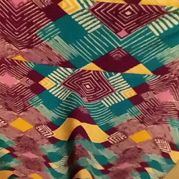 Small Cassie skirt - Lularoe - Picture 3 of 3